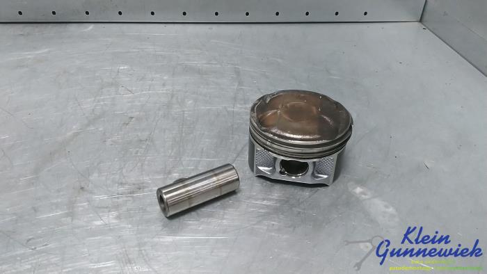 Usados Pistón Opel Insignia Precio € 60,00 Norma de margen ofrecido por Klein Gunnewiek Autodemontage & Motorentechniek