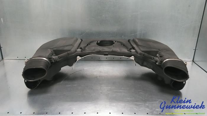 Gebrauchte Luftfiltergehäuse BMW 7-Serie Preis € 195,00 Margenregelung angeboten von Klein Gunnewiek Autodemontage & Motorentechniek