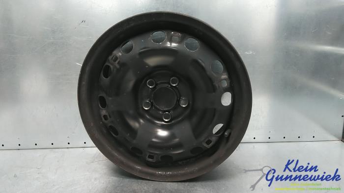 Używane Obrecz Volkswagen Polo Cena € 25,00 Procedura marży oferowane przez Klein Gunnewiek Autodemontage & Motorentechniek