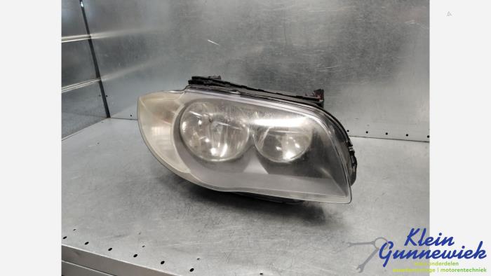 Używane Reflektor prawy BMW 1-Serie Cena € 80,00 Procedura marży oferowane przez Klein Gunnewiek Autodemontage & Motorentechniek