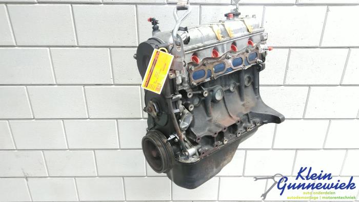 Engine from a Mazda Demio 2000