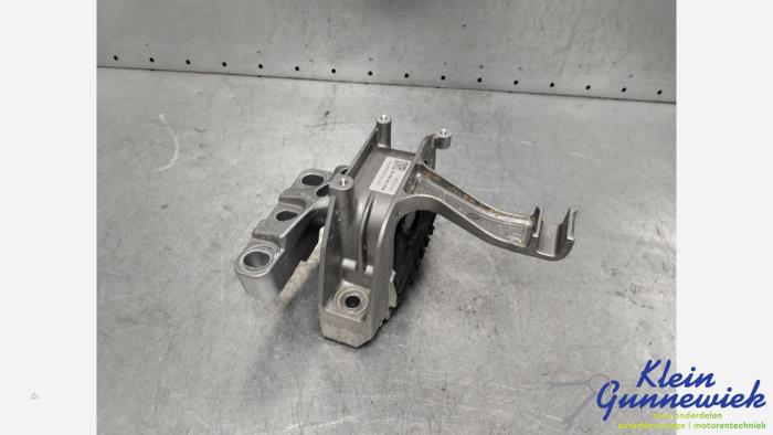 Used Engine mount Volkswagen Touran Price € 55,00 Margin scheme offered by Klein Gunnewiek Autodemontage & Motorentechniek
