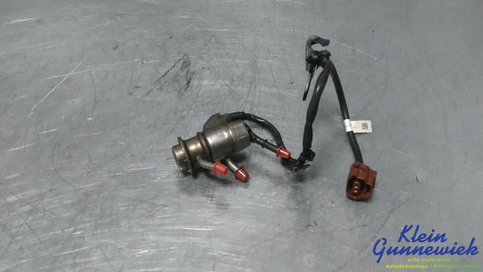 Używane Wtryskiwacz AdBlue Volkswagen Tiguan Cena € 140,00 Procedura marży oferowane przez Klein Gunnewiek Autodemontage & Motorentechniek
