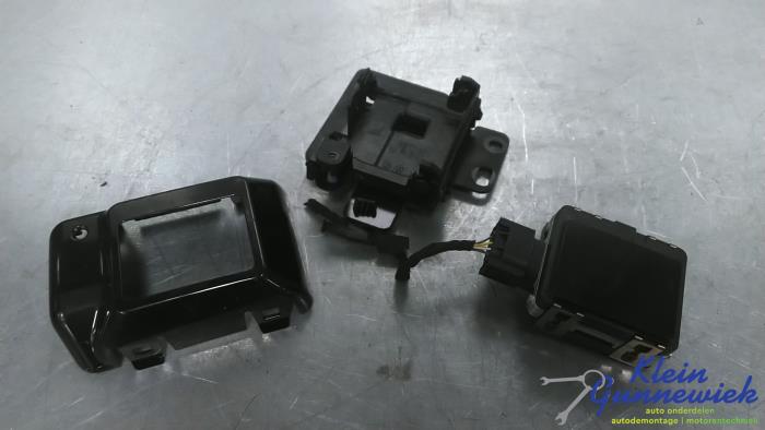 Begagnade Farthållarsensor BMW 4-Serie Pris € 295,00 Marginaltabell erbjuds av Klein Gunnewiek Autodemontage & Motorentechniek