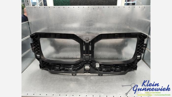 Begagnade Lufttratt BMW XM Pris € 165,00 Marginaltabell erbjuds av Klein Gunnewiek Autodemontage & Motorentechniek