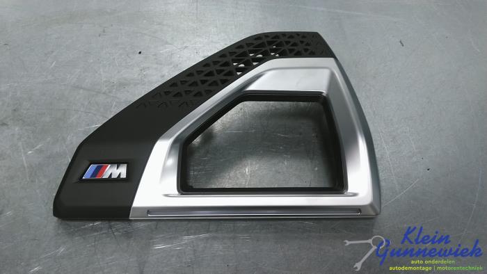 Używane Listwa ozdobna BMW XM Cena € 150,00 Procedura marży oferowane przez Klein Gunnewiek Autodemontage & Motorentechniek