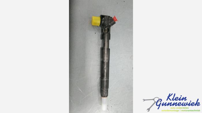 Skontrolowane Wtryskiwacz (Diesel) Mercedes Vito Cena € 151,25 Z VAT oferowane przez Klein Gunnewiek Autodemontage & Motorentechniek