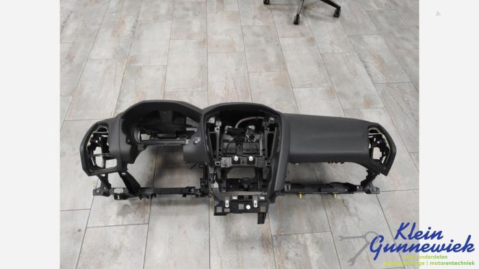 Używane Panel Ford Focus Cena € 206,00 Procedura marży oferowane przez Klein Gunnewiek Autodemontage & Motorentechniek