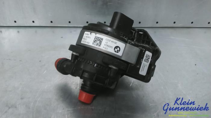 Begagnade Vattenpump BMW XM Pris € 125,00 Marginaltabell erbjuds av Klein Gunnewiek Autodemontage & Motorentechniek