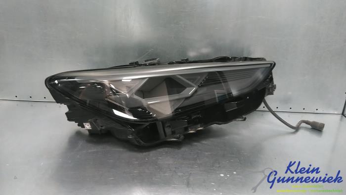 Używane Reflektor prawy Cupra Terramar Cena € 695,00 Procedura marży oferowane przez Klein Gunnewiek Autodemontage & Motorentechniek