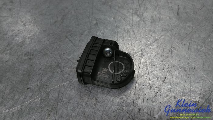 Begagnade Däcktryckssensor Volvo EX30 Pris € 20,00 Marginaltabell erbjuds av Klein Gunnewiek Autodemontage & Motorentechniek