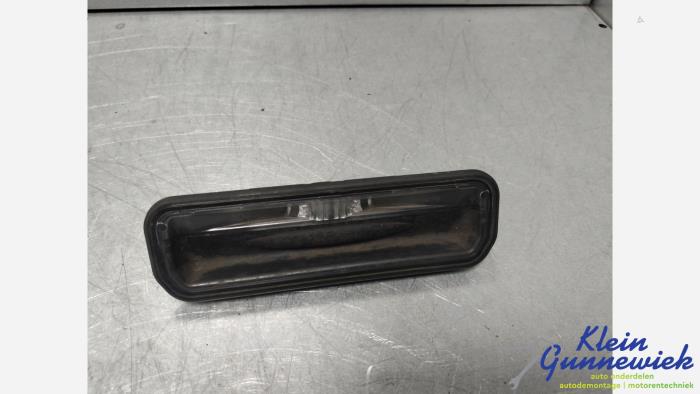 Używane Uchwyt tylnej klapy Ford Focus Cena € 25,00 Procedura marży oferowane przez Klein Gunnewiek Autodemontage & Motorentechniek