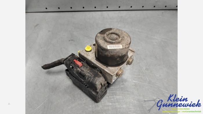 Usagé Pompe ABS Volkswagen Caddy Prix € 140,00 Règlement à la marge proposé par Klein Gunnewiek Autodemontage & Motorentechniek