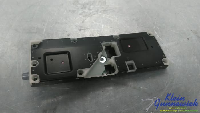 Używane Antena Cupra Terramar Cena € 175,00 Procedura marży oferowane przez Klein Gunnewiek Autodemontage & Motorentechniek