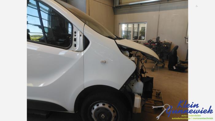 Begagnade Framskärm, höger Nissan Cab Star Pris € 145,00 Marginaltabell erbjuds av Klein Gunnewiek Autodemontage & Motorentechniek