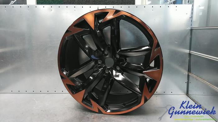 Używane Obrecz Cupra Terramar Cena € 445,00 Procedura marży oferowane przez Klein Gunnewiek Autodemontage & Motorentechniek