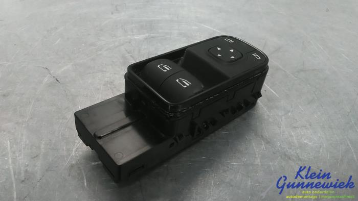 Usados Interruptor combinado de ventanillas Mercedes Sprinter Precio € 85,00 Norma de margen ofrecido por Klein Gunnewiek Autodemontage & Motorentechniek