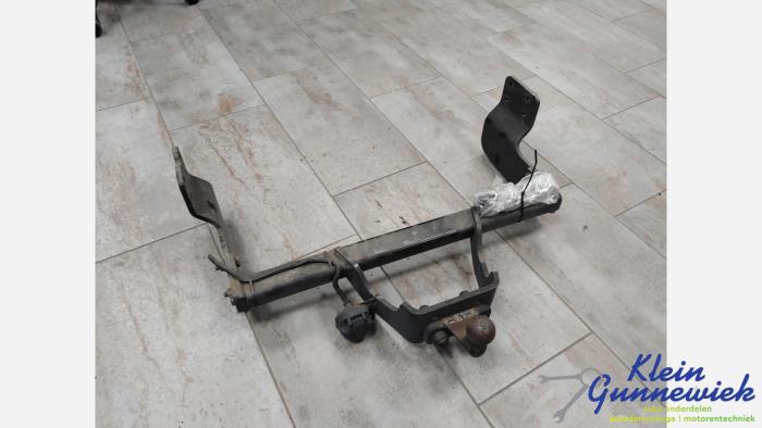 Begagnade Dragkrok Ford Transit Custom Pris € 115,00 Marginaltabell erbjuds av Klein Gunnewiek Autodemontage & Motorentechniek
