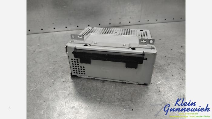 Używane Modul radiowy Ford Transit Custom Cena € 225,00 Procedura marży oferowane przez Klein Gunnewiek Autodemontage & Motorentechniek