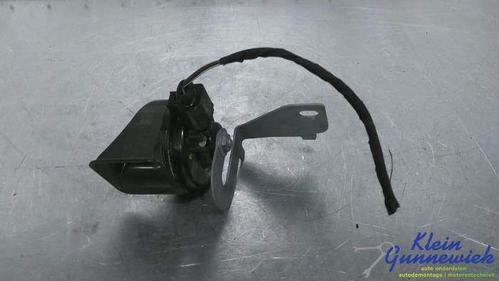 Używane Klakson Cupra Formentor Cena € 23,00 Procedura marży oferowane przez Klein Gunnewiek Autodemontage & Motorentechniek
