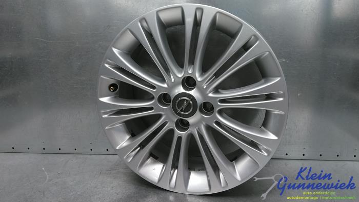 Używane Obrecz Opel Corsa Cena € 95,00 Procedura marży oferowane przez Klein Gunnewiek Autodemontage & Motorentechniek