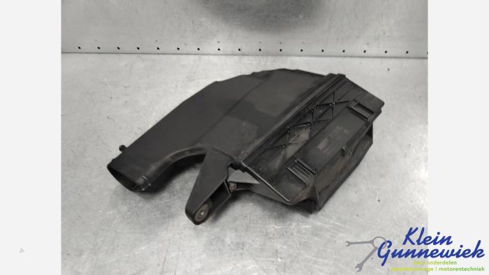 Begagnade Luftfilterhus Mercedes ML-Klasse Pris € 33,00 Marginaltabell erbjuds av Klein Gunnewiek Autodemontage & Motorentechniek