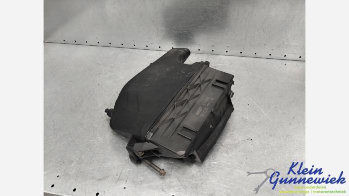 Begagnade Luftfilterhus Mercedes ML-Klasse Pris € 42,00 Marginaltabell erbjuds av Klein Gunnewiek Autodemontage & Motorentechniek