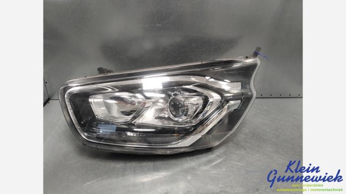 Używane Reflektor lewy Ford Transit Custom Cena € 195,00 Procedura marży oferowane przez Klein Gunnewiek Autodemontage & Motorentechniek