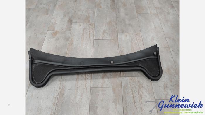Używane Parawan Ford Focus Cena € 40,00 Procedura marży oferowane przez Klein Gunnewiek Autodemontage & Motorentechniek