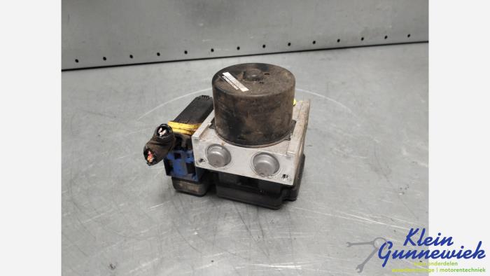 Begagnade ABS-pump Renault Twingo Pris € 27,00 Marginaltabell erbjuds av Klein Gunnewiek Autodemontage & Motorentechniek