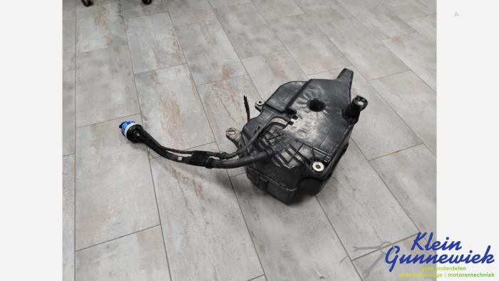 Gebrauchte Adblue Tank Ford Transit Custom Preis € 153,00 Margenregelung angeboten von Klein Gunnewiek Autodemontage & Motorentechniek