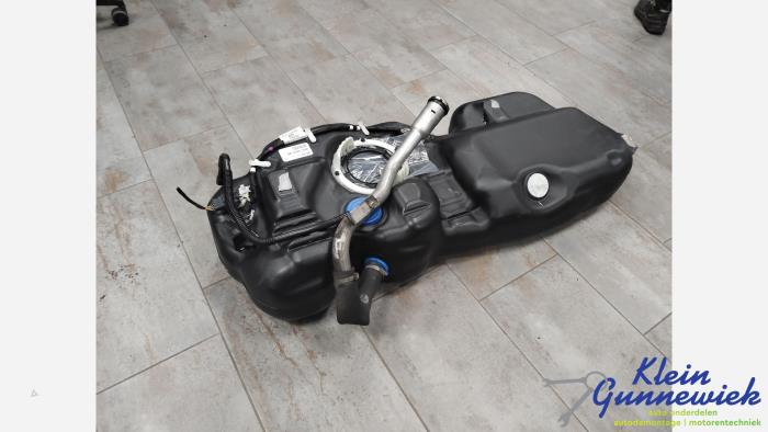 Begagnade Tank Ford Transit Custom Pris € 125,00 Marginaltabell erbjuds av Klein Gunnewiek Autodemontage & Motorentechniek