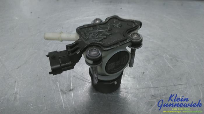 Używane Pompa AdBlue Ford Transit Custom Cena € 175,00 Procedura marży oferowane przez Klein Gunnewiek Autodemontage & Motorentechniek