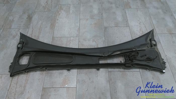 Używane Parawan Volvo V60 Cena € 50,00 Procedura marży oferowane przez Klein Gunnewiek Autodemontage & Motorentechniek