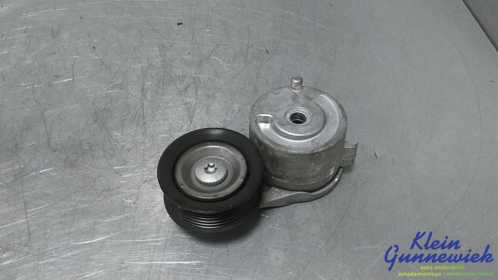 Usados Rodillo tensor correa múltiple Ford Focus Precio € 40,00 Norma de margen ofrecido por Klein Gunnewiek Autodemontage & Motorentechniek