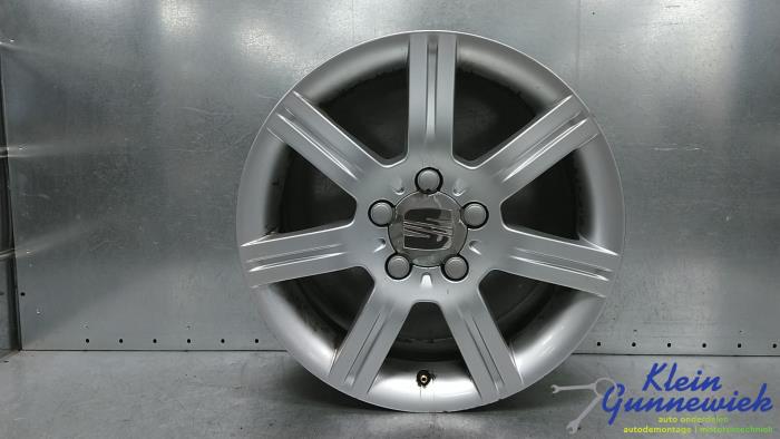 Używane Obrecz Seat Altea Cena € 36,00 Procedura marży oferowane przez Klein Gunnewiek Autodemontage & Motorentechniek