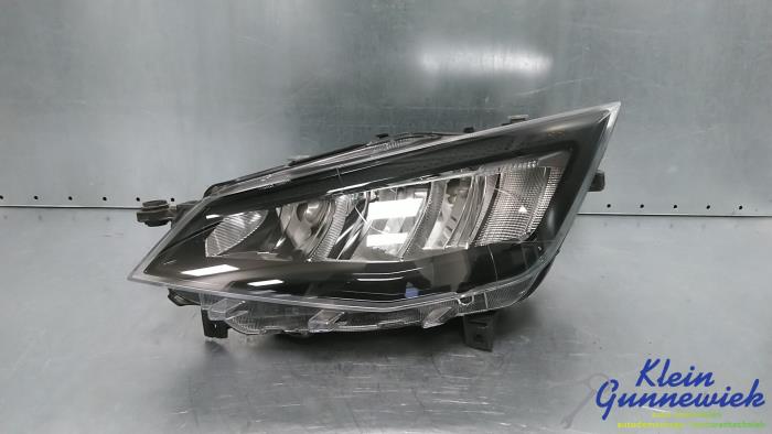 Używane Reflektor lewy Seat Arona Cena € 249,00 Procedura marży oferowane przez Klein Gunnewiek Autodemontage & Motorentechniek