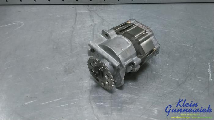 Gebrauchte Ölpumpe Mercedes V-Klasse Preis € 150,00 Margenregelung angeboten von Klein Gunnewiek Autodemontage & Motorentechniek