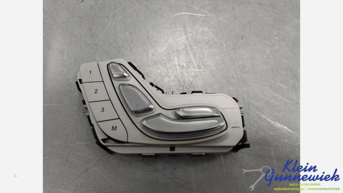 Używane Przelacznik Mercedes C-Klasse Cena € 55,00 Procedura marży oferowane przez Klein Gunnewiek Autodemontage & Motorentechniek