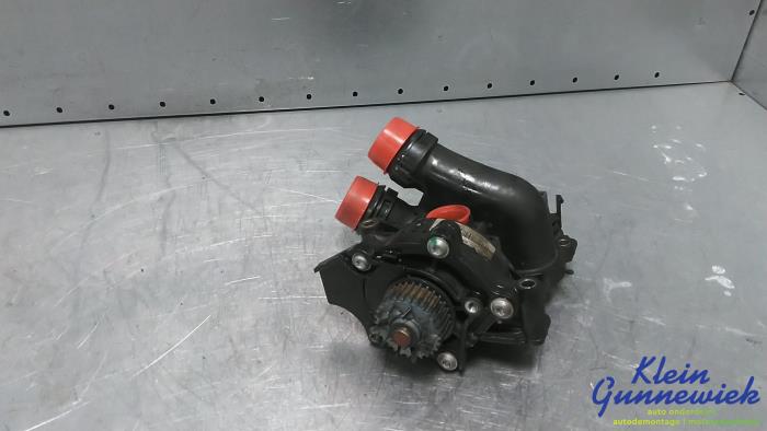 Begagnade Vattenpump Audi A5 Pris € 50,00 Marginaltabell erbjuds av Klein Gunnewiek Autodemontage & Motorentechniek