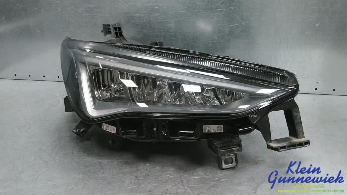 Używane Reflektor prawy Cupra Born Cena € 695,00 Procedura marży oferowane przez Klein Gunnewiek Autodemontage & Motorentechniek