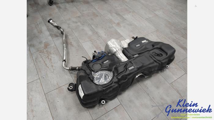 Używane Zbiornik Volvo V60 Cena € 165,00 Procedura marży oferowane przez Klein Gunnewiek Autodemontage & Motorentechniek
