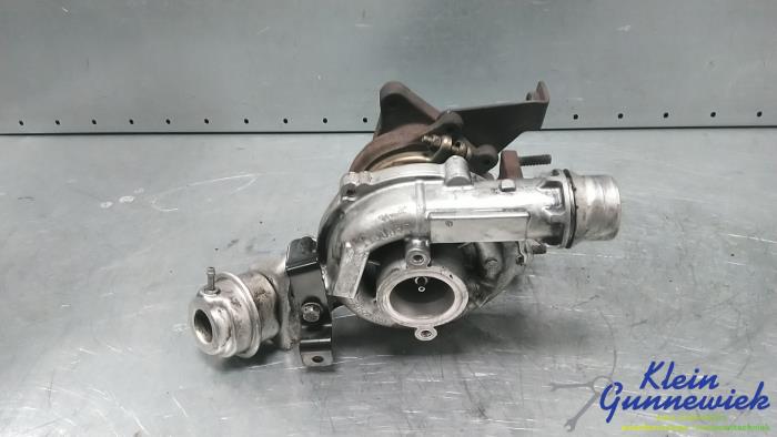Używane Turbo Opel Vivaro Cena € 360,00 Procedura marży oferowane przez Klein Gunnewiek Autodemontage & Motorentechniek