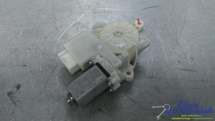 Usados Motor de ventanilla de puerta BMW X5 Precio € 35,00 Norma de margen ofrecido por Klein Gunnewiek Autodemontage & Motorentechniek