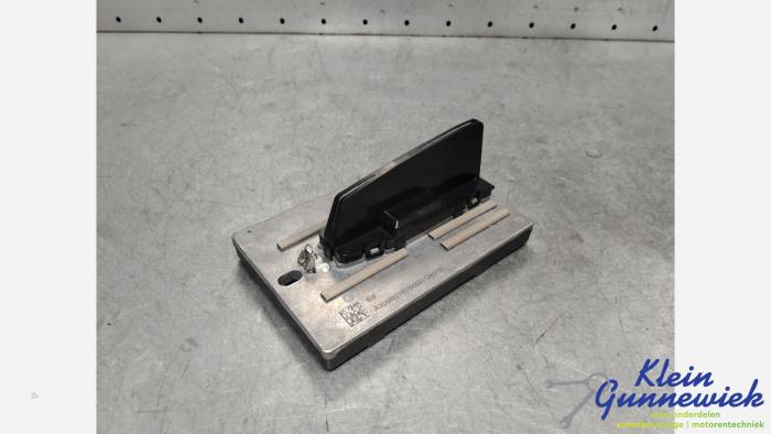 Używane Antena GPS Volvo V90 Cena € 83,00 Procedura marży oferowane przez Klein Gunnewiek Autodemontage & Motorentechniek