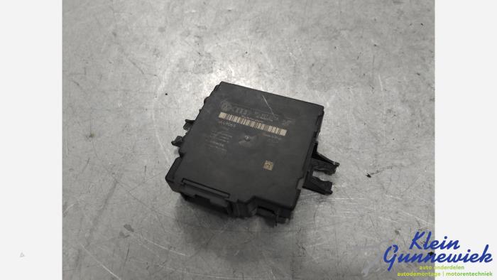 Begagnade Däcktryckssensor Audi A4 Pris € 50,00 Marginaltabell erbjuds av Klein Gunnewiek Autodemontage & Motorentechniek