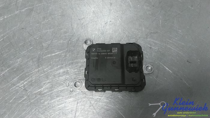 Usagé Ordinateur divers BMW X5 Prix € 93,00 Règlement à la marge proposé par Klein Gunnewiek Autodemontage & Motorentechniek