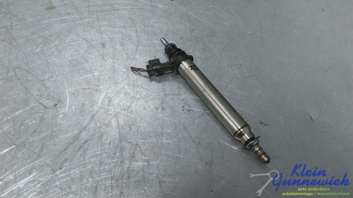 Usagé Injecteur (injection essence) Mercedes C-Klasse Prix € 35,00 Règlement à la marge proposé par Klein Gunnewiek Autodemontage & Motorentechniek