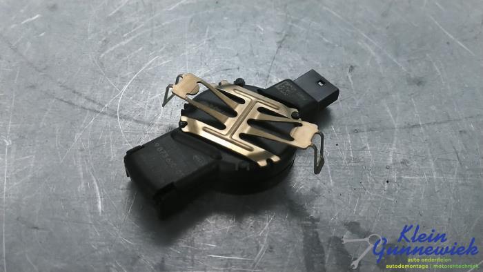 Begagnade Regnsensor BMW 3-Serie Pris € 50,00 Marginaltabell erbjuds av Klein Gunnewiek Autodemontage & Motorentechniek