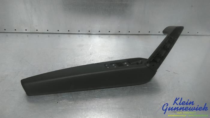 Usados Interruptor combinado de ventanillas Audi Q2 Precio € 45,00 Norma de margen ofrecido por Klein Gunnewiek Autodemontage & Motorentechniek